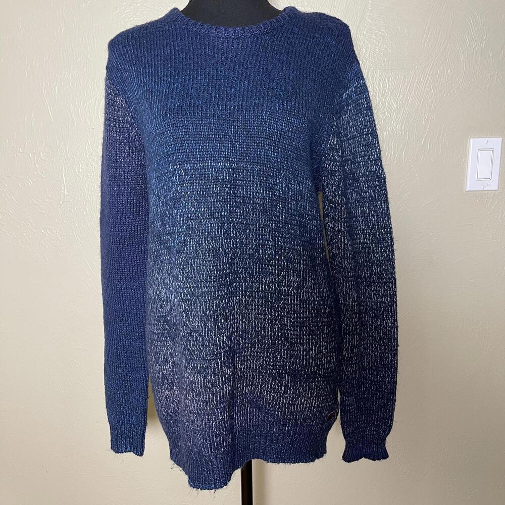 Globe United By Fate Women's Knit Neck Sweater Small